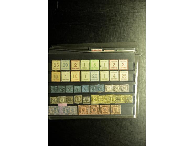 1850/1973 (ca.), Partie Fälschungen und Verfälschungen, teils gekennzeichnet, im kleinen Karton