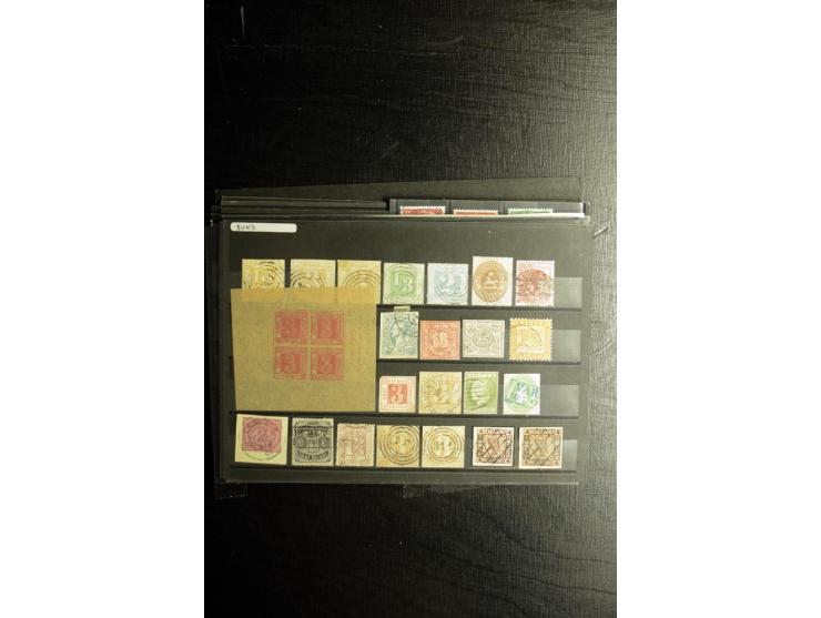 1850/1973 (ca.), Partie Fälschungen und Verfälschungen, teils gekennzeichnet, im kleinen Karton