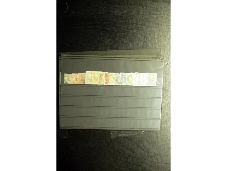 1850/1973 (ca.), Partie Fälschungen und Verfälschungen, teils gekennzeichnet, im kleinen Karton