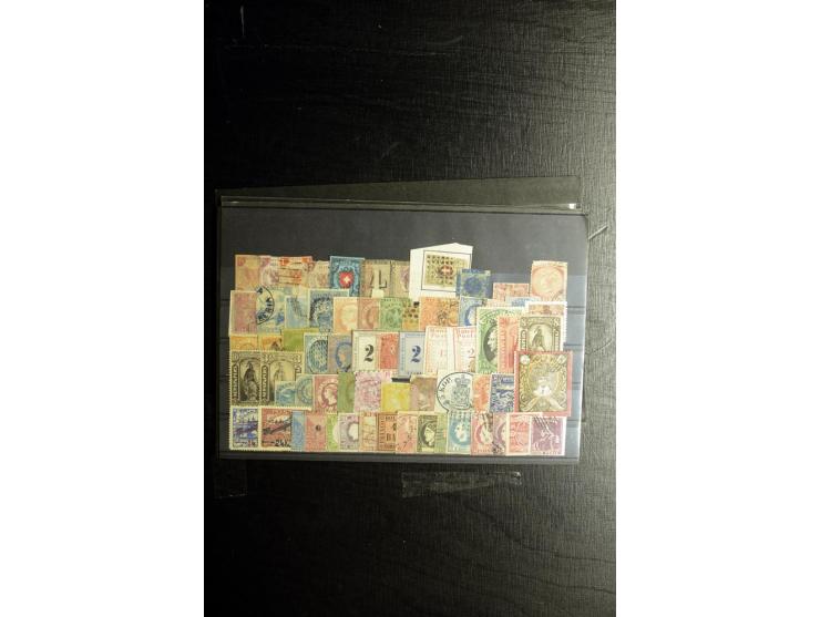 1850/1973 (ca.), Partie Fälschungen und Verfälschungen, teils gekennzeichnet, im kleinen Karton