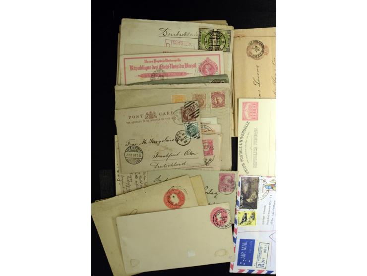 1870/1960 (ca.), etwa 1000 Briefe, Karten und Ganzsachen, überwiegend Ausland, aber auch Dt. Reich, Abstimmungsgebiete, etc. 