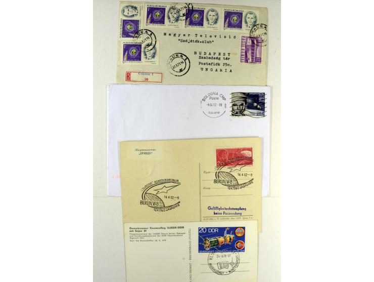 GAGARIN: Interessante Sammlung auf insgesamt über 70 Blättern, dabei verschiedene Marken, Sonderstempel in verschiedenen Farb