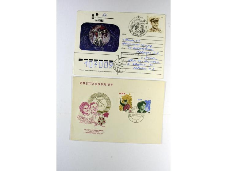 GAGARIN: Interessante Sammlung auf insgesamt über 70 Blättern, dabei verschiedene Marken, Sonderstempel in verschiedenen Farb