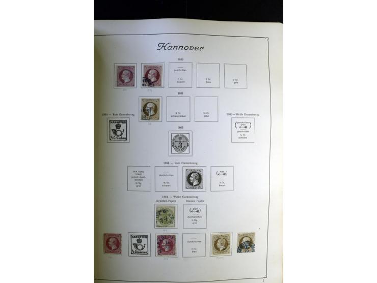 1872/1945, ungebrauchte und gestempelte Sammlung besseren Brustschilden, später u.a. Block 1-3 ungebraucht sowie ein Teil Zus