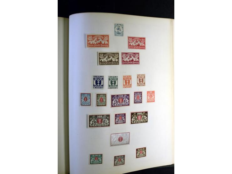 1872/1945, ungebrauchte und gestempelte Sammlung besseren Brustschilden, später u.a. Block 1-3 ungebraucht sowie ein Teil Zus