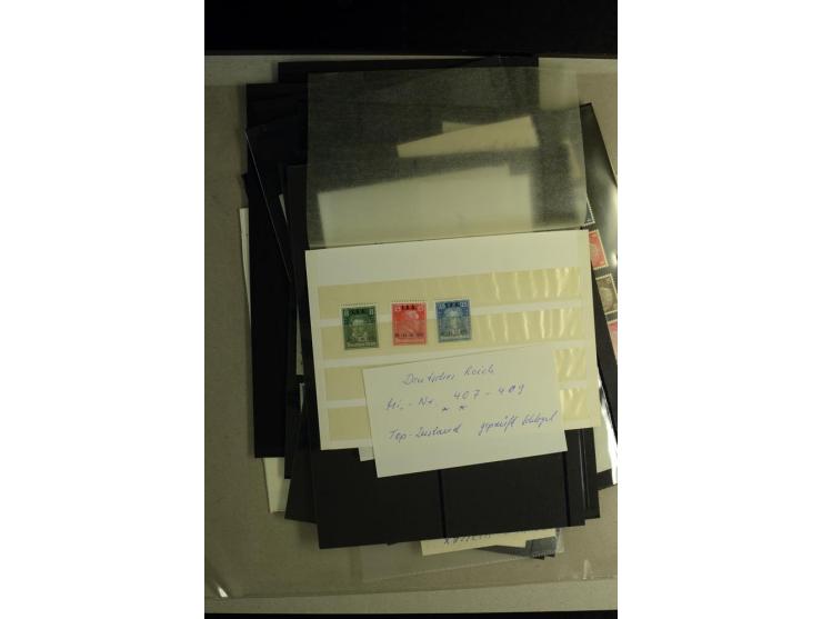 1880/1945, postfrische, ungebrauchte und etwas gestempelte Partie mit guten postfrischen Werten und Sätzen, Bl.2 (Mängel im R
