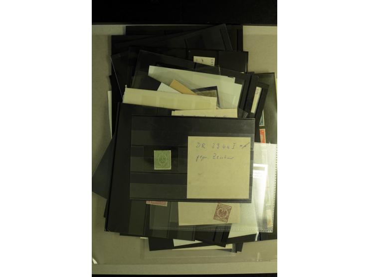 1880/1945, postfrische, ungebrauchte und etwas gestempelte Partie mit guten postfrischen Werten und Sätzen, Bl.2 (Mängel im R