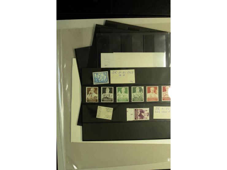 1880/1945, postfrische, ungebrauchte und etwas gestempelte Partie mit guten postfrischen Werten und Sätzen, Bl.2 (Mängel im R