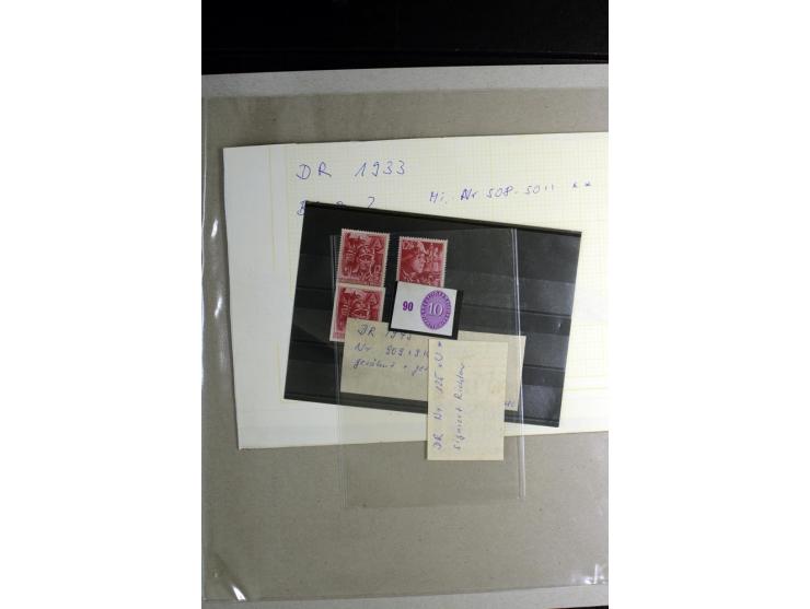 1880/1945, postfrische, ungebrauchte und etwas gestempelte Partie mit guten postfrischen Werten und Sätzen, Bl.2 (Mängel im R