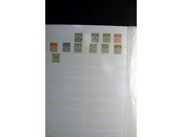 1900/45, postfrische und ungebrauchte reichhaltige Sammlung mit guten Werten, Sätzen und Blocks