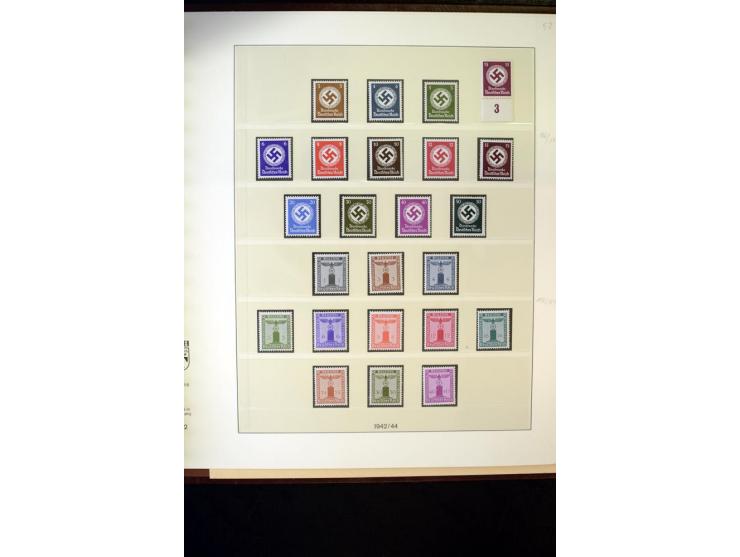 1902/45, postfrische, ungebrauchte und oft zusätzlich gestempelte reichhaltige Sammlung, in den Hauptnummern komplett (IV nur