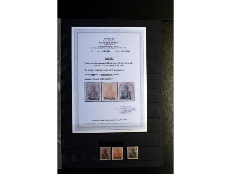1920/1922, umfangreiche Spezial-Sammlung der Germania-Ausgabe (Mi.-Nr. 140-157 + 197-198) inkl. der Aufdruckausgaben von Saar
