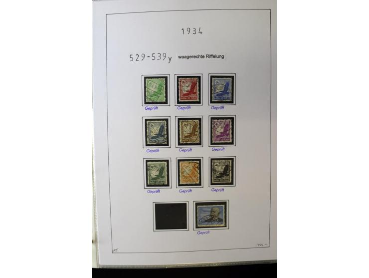 1923/45, gestempelte kpl. Sammlung mit u.a. Mi.-Nr. 346y, 356Xx, 357Xx, 393Y, 398X, 399X (Firmenlochung), 452b, Bl.2 (fleckig