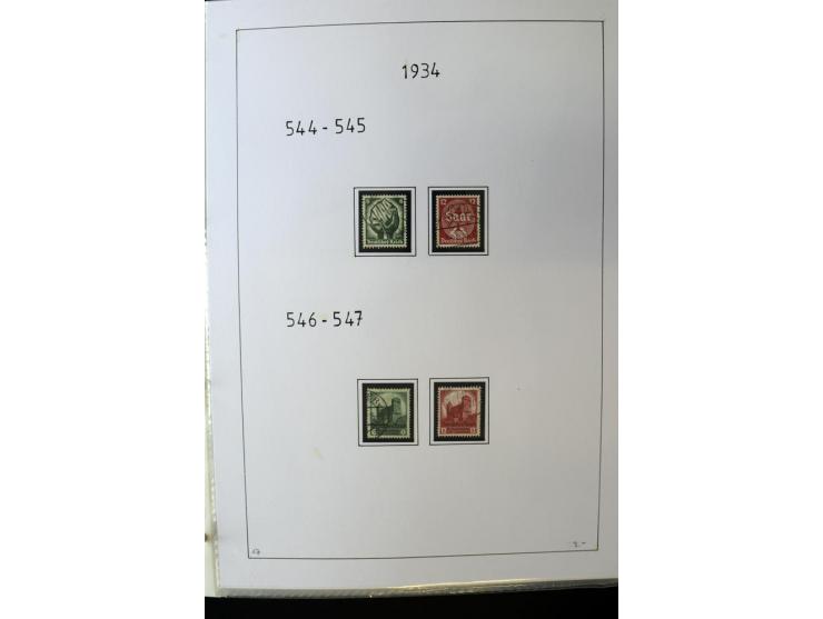 1923/45, gestempelte kpl. Sammlung mit u.a. Mi.-Nr. 346y, 356Xx, 357Xx, 393Y, 398X, 399X (Firmenlochung), 452b, Bl.2 (fleckig