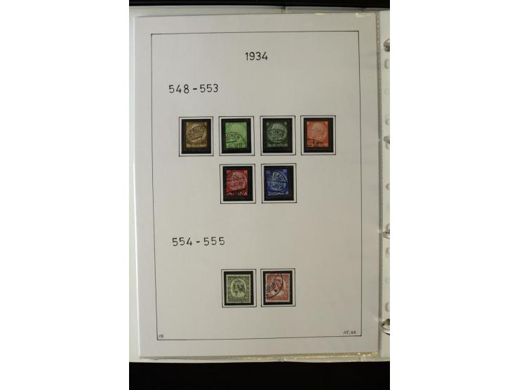1923/45, gestempelte kpl. Sammlung mit u.a. Mi.-Nr. 346y, 356Xx, 357Xx, 393Y, 398X, 399X (Firmenlochung), 452b, Bl.2 (fleckig