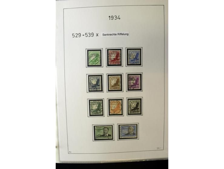 1923/45, gestempelte kpl. Sammlung mit u.a. Mi.-Nr. 346y, 356Xx, 357Xx, 393Y, 398X, 399X (Firmenlochung), 452b, Bl.2 (fleckig
