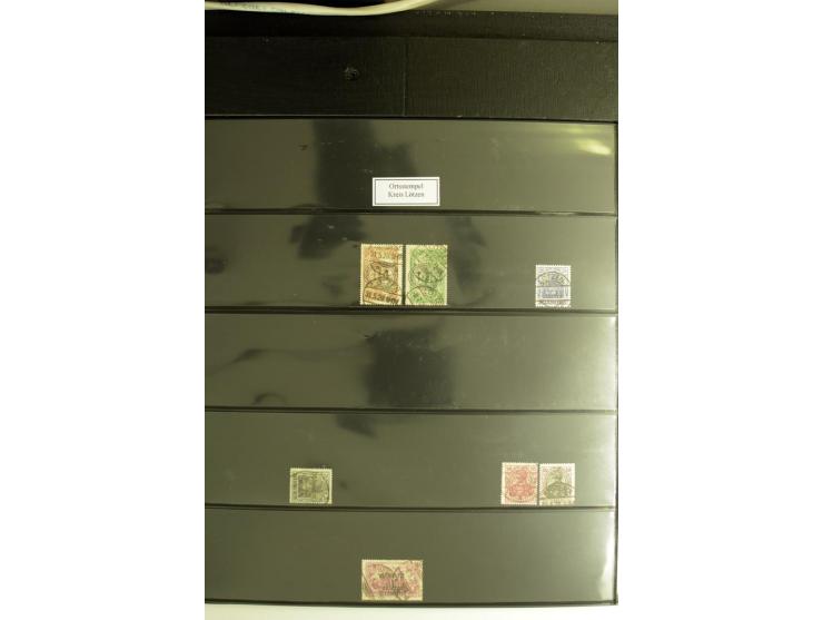 1920, Stempelsammlung auf losen Marken, Briefstücken und 28 Briefen, Karten und Ganzsachen, Postanweisungen und Paketkarte, d