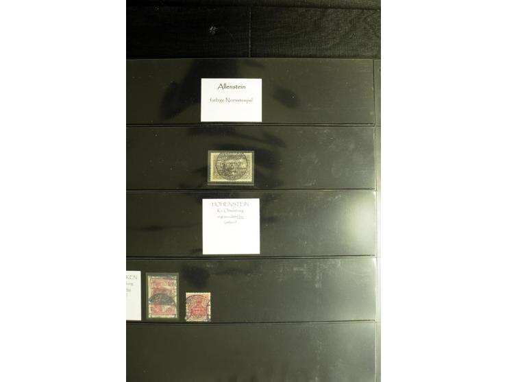 1920, Stempelsammlung auf losen Marken, Briefstücken und 28 Briefen, Karten und Ganzsachen, Postanweisungen und Paketkarte, d