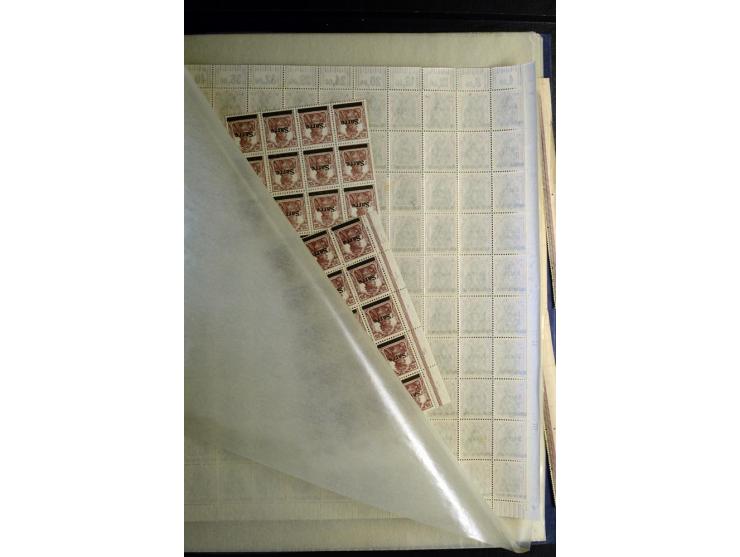 1920, postfrischer Bestand ex Mi.-Nr. 1-15, dabei Bogen, Bogenteile und Einheiten, u.a. Mi.-Nr. 12bII Bogen, Fototattest Brau