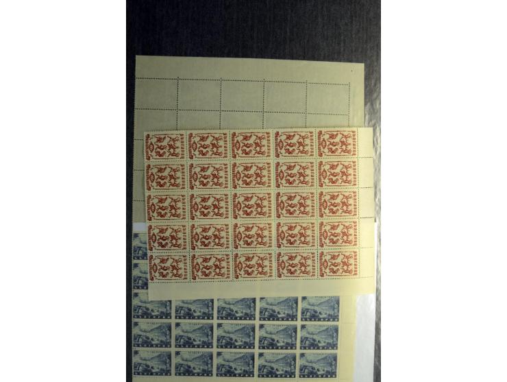 1944, interessante, fast ausschließlich postfrische Partie, dabei Mi.-Nr. 1 FV, 1 F VI, 1 DDII und 2 KW sowie weitere Besonde