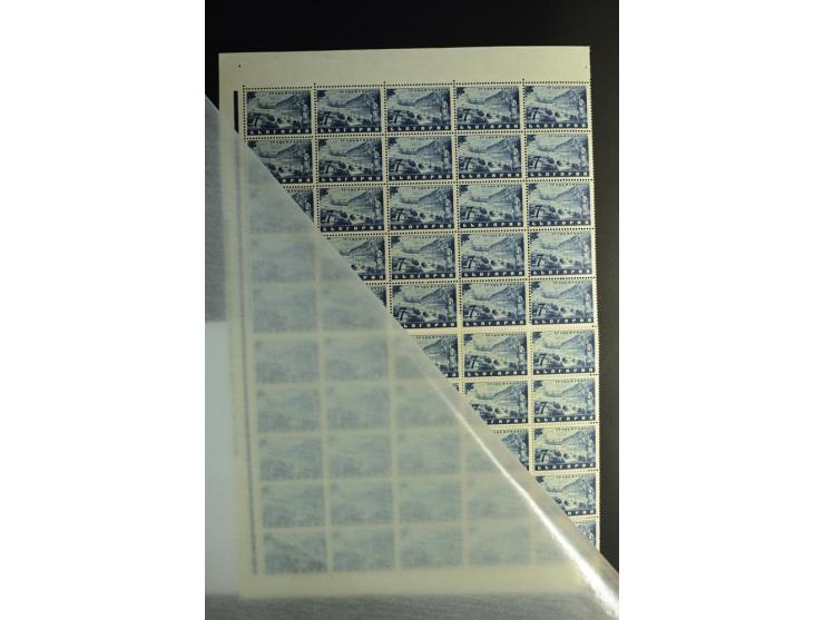 1944, interessante, fast ausschließlich postfrische Partie, dabei Mi.-Nr. 1 FV, 1 F VI, 1 DDII und 2 KW sowie weitere Besonde