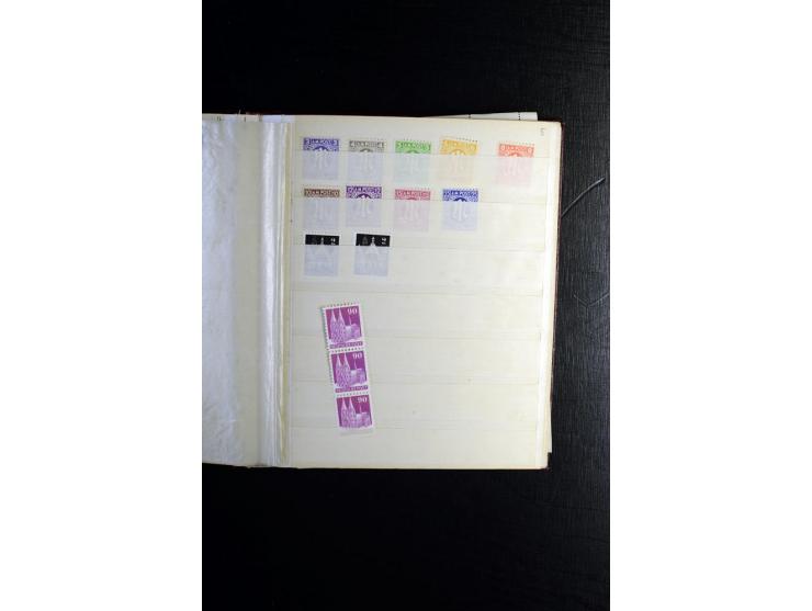 1900/55, postfrischer, ungebrauchter und gestempelter Posten mit vielen guten Werten und Sätzen, dabei u.a. Bund Posthorn pos