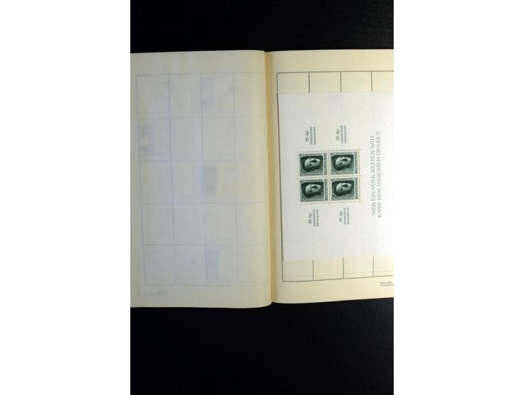 1900/55, postfrischer, ungebrauchter und gestempelter Posten mit vielen guten Werten und Sätzen, dabei u.a. Bund Posthorn pos