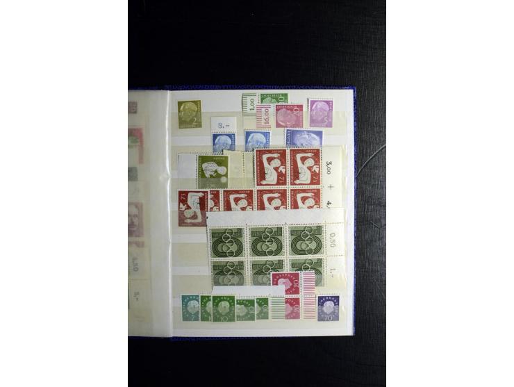 1945/55, vorwiegend postfrische Partie besserer Werte, dabei Französische Zone inkl. 46II augenscheinlich komplett, Bizone 52