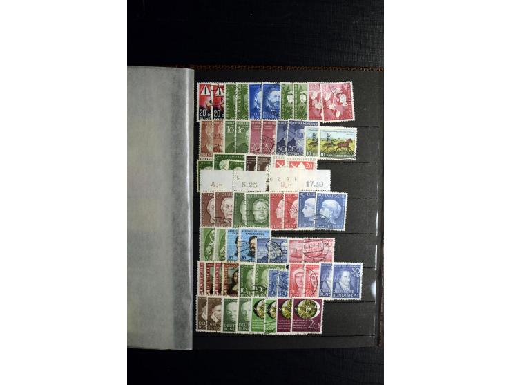 1945/55, vorwiegend postfrische Partie besserer Werte, dabei Französische Zone inkl. 46II augenscheinlich komplett, Bizone 52