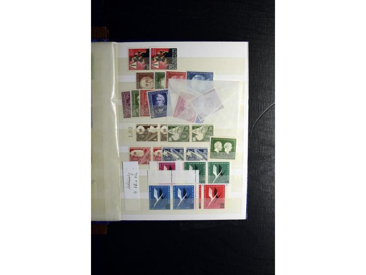 1945/55, vorwiegend postfrische Partie besserer Werte, dabei Französische Zone inkl. 46II augenscheinlich komplett, Bizone 52