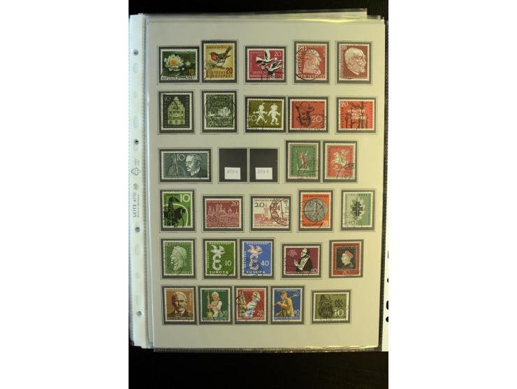 1945/90, gestempelte Sammlung, dabei SBZ mit guten Blockausgaben, DDR mit besseren, Berlin in den Hauptnummern komplett, dabe