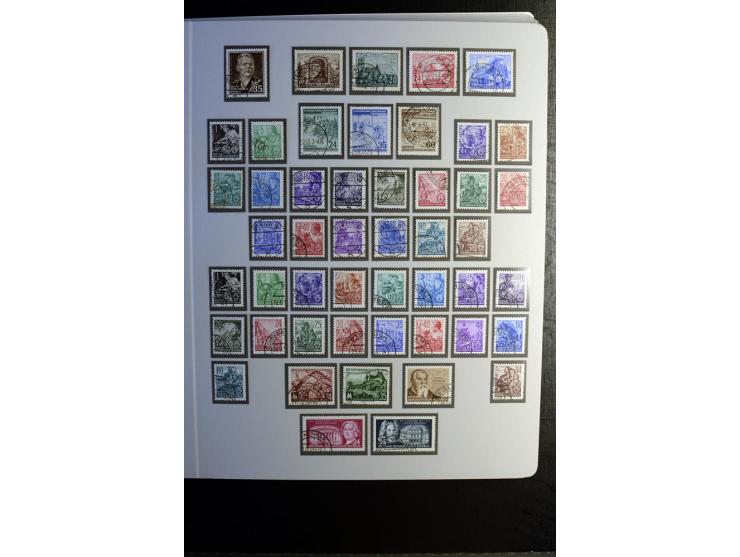 1945/90, gestempelte Sammlung, dabei SBZ mit guten Blockausgaben, DDR mit besseren, Berlin in den Hauptnummern komplett, dabe
