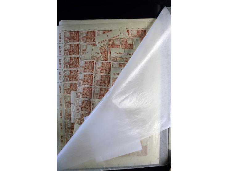 1946, Leipziger Messe, postfrischer Bestand, dabei Bogen, Bogenteile und Einheiten, u.a. Mi.-Nr. 162/65By (48) etc. (Mi.-Nr. 