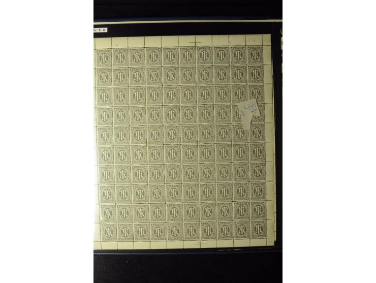 1945/46, AM Post, reichhaltige 3-bändige Spezialsammlung, beginnend mit dem sogenannten 'Aachener Bogen' sowie 2 Bürgermeiste