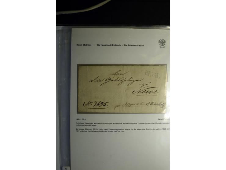 REVAL (TALLINN) - Die Hauptstadt Estlands - 1730/1855, Sammlung mit 25 Vorphila-Briefen, dabei ein Forwarded-Schiffs-Brief so