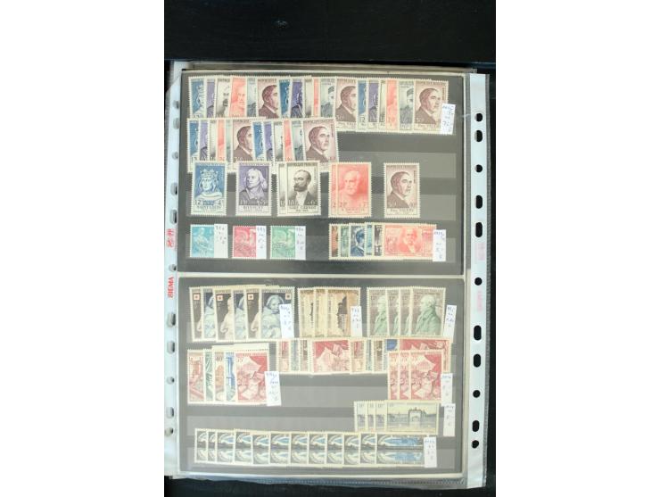 1849/2005, postfrischer, ungebrauchter und gestempelter Bestand mit u.a. Mi.-Nr. 220-21, 239, 248 (H-Blatt), 305-11, 321 (2),