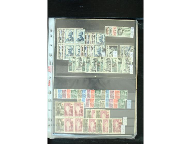 1849/2005, postfrischer, ungebrauchter und gestempelter Bestand mit u.a. Mi.-Nr. 220-21, 239, 248 (H-Blatt), 305-11, 321 (2),