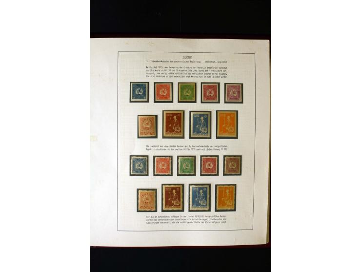 1919/23, 2bändige, ausstellungsmäßig aufgezogene Spezialsammlung, dabei die Markenausgaben sehr reichhaltig ungebraucht und g