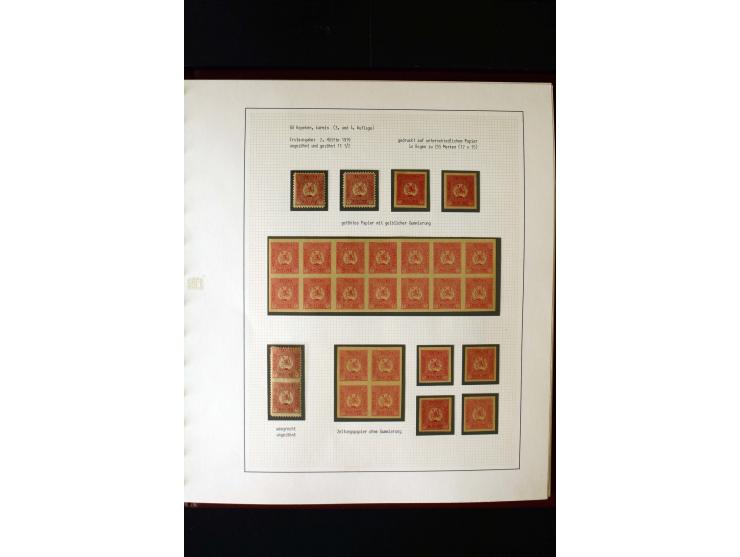 1919/23, 2bändige, ausstellungsmäßig aufgezogene Spezialsammlung, dabei die Markenausgaben sehr reichhaltig ungebraucht und g