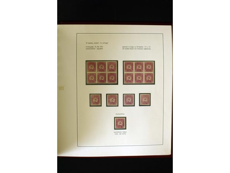 1919/23, 2bändige, ausstellungsmäßig aufgezogene Spezialsammlung, dabei die Markenausgaben sehr reichhaltig ungebraucht und g