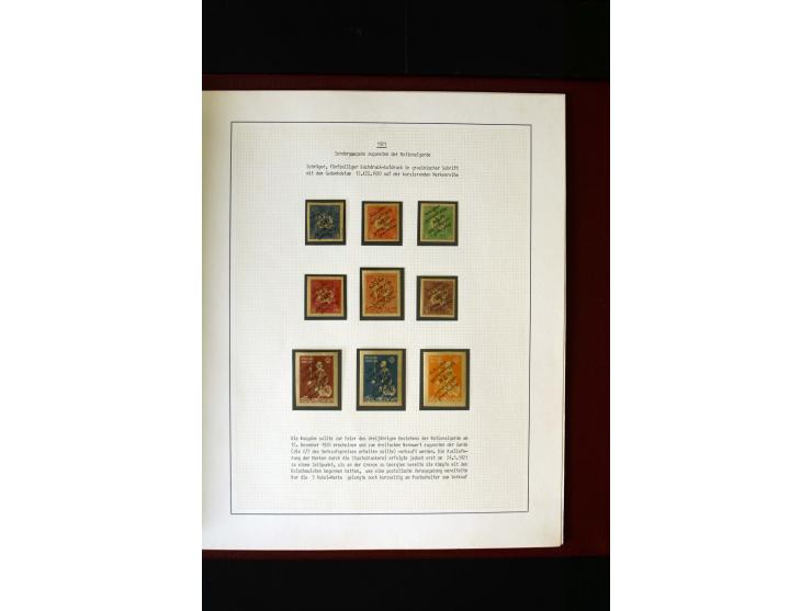 1919/23, 2bändige, ausstellungsmäßig aufgezogene Spezialsammlung, dabei die Markenausgaben sehr reichhaltig ungebraucht und g