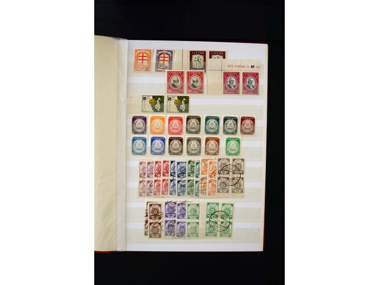 1918/40, umfangreiche ungebrauchte/postfrische und gestempelte Sammlung, teils aufgezogen auf alten Blanko-Blättern und besch