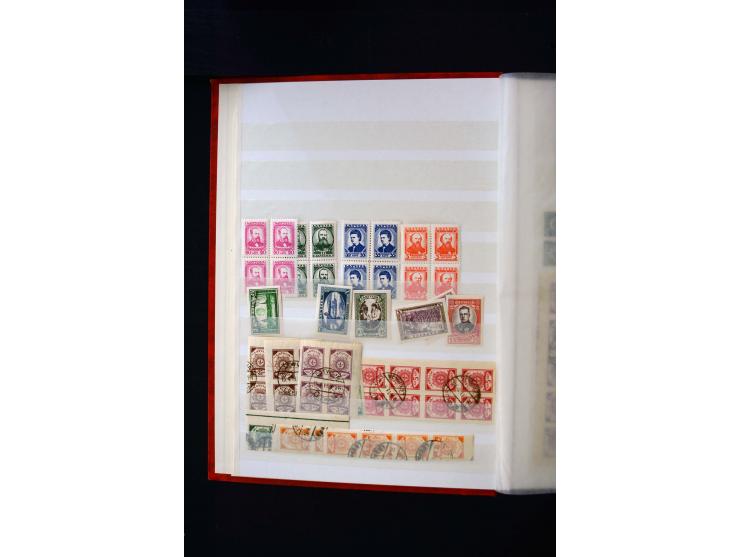 1918/40, umfangreiche ungebrauchte/postfrische und gestempelte Sammlung, teils aufgezogen auf alten Blanko-Blättern und besch