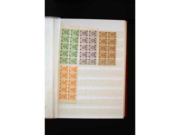 1918/40, umfangreiche ungebrauchte/postfrische und gestempelte Sammlung, teils aufgezogen auf alten Blanko-Blättern und besch