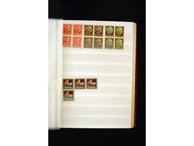 1918/40, umfangreiche ungebrauchte/postfrische und gestempelte Sammlung, teils aufgezogen auf alten Blanko-Blättern und besch