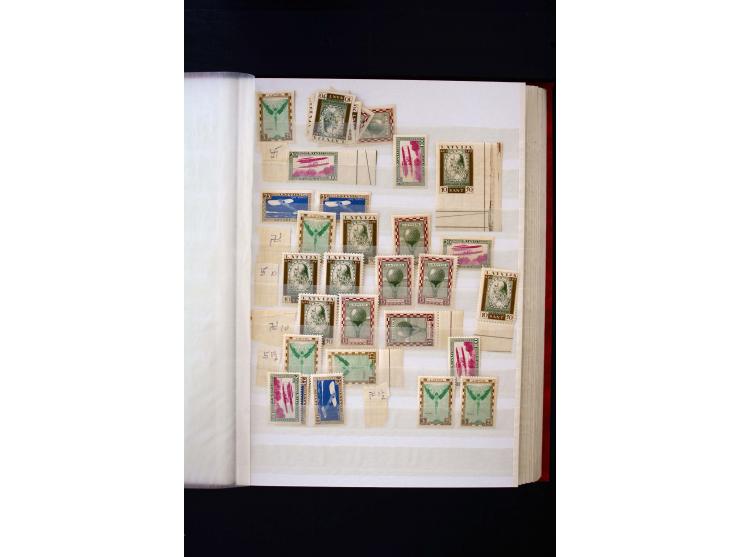 1918/40, umfangreiche ungebrauchte/postfrische und gestempelte Sammlung, teils aufgezogen auf alten Blanko-Blättern und besch