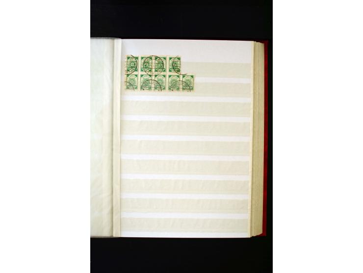 1918/40, umfangreiche ungebrauchte/postfrische und gestempelte Sammlung, teils aufgezogen auf alten Blanko-Blättern und besch