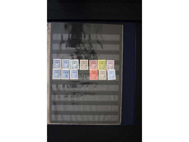 1918/40, umfangreiche ungebrauchte/postfrische und gestempelte Sammlung, teils aufgezogen auf alten Blanko-Blättern und besch