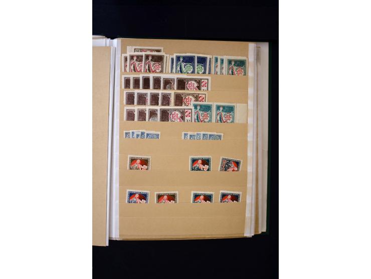 1918/40, umfangreiche ungebrauchte/postfrische und gestempelte Sammlung, teils aufgezogen auf alten Blanko-Blättern und besch