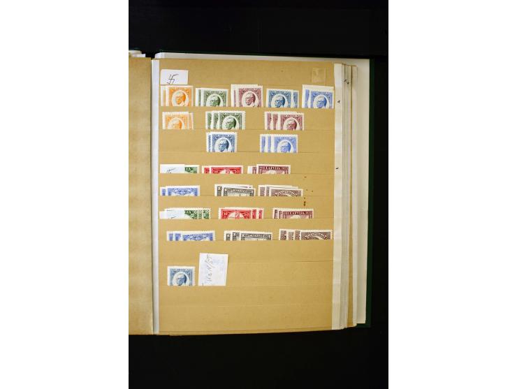 1918/40, umfangreiche ungebrauchte/postfrische und gestempelte Sammlung, teils aufgezogen auf alten Blanko-Blättern und besch